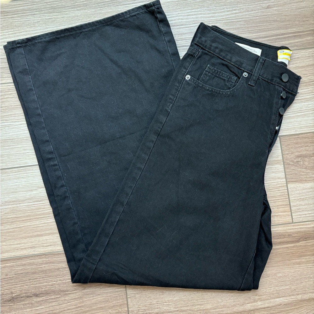 NWOT Universal Thread Mid Rise Super Wide Leg Jean size 4